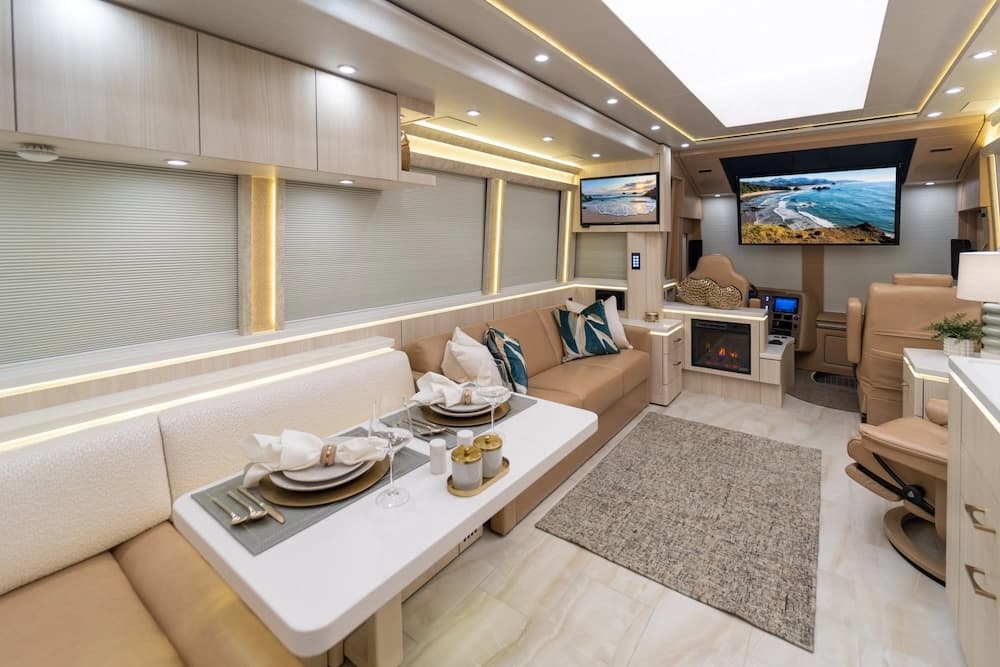 2024 Prevost Marathon X3 Motorhome - Image 21