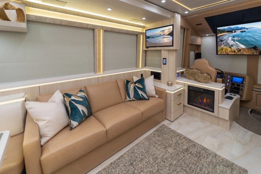 2024 Prevost Marathon X3 Motorhome - Image 24