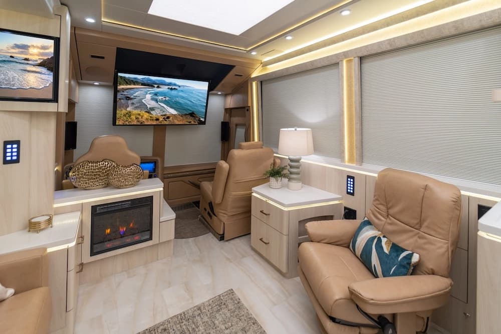 2024 Prevost Marathon X3 Motorhome - Image 25