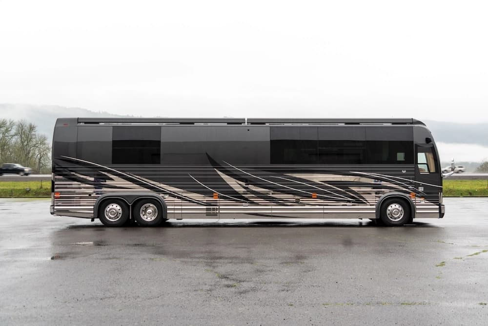 2024 Prevost Marathon X3 Motorhome - Image 46