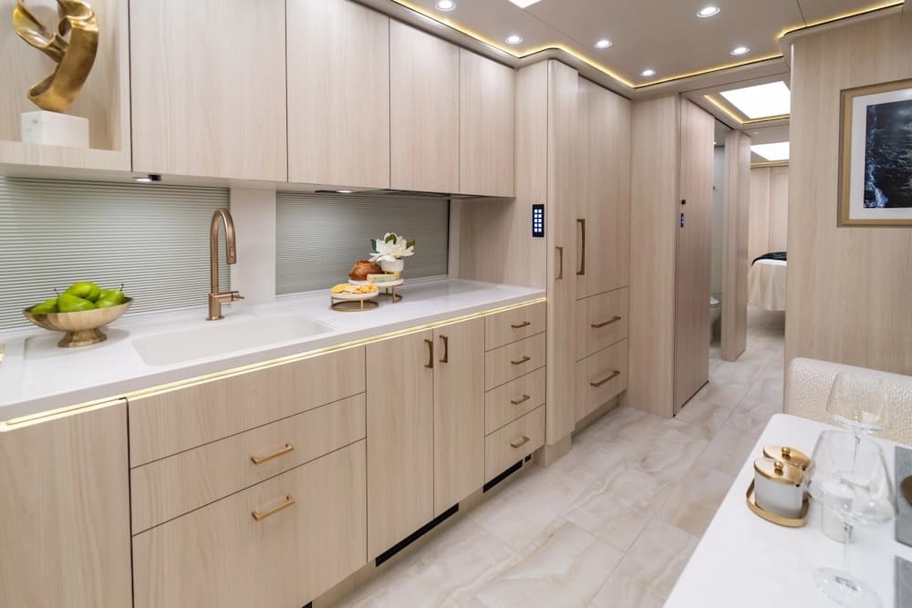 2024 Prevost Marathon X3 Motorhome - Image 9