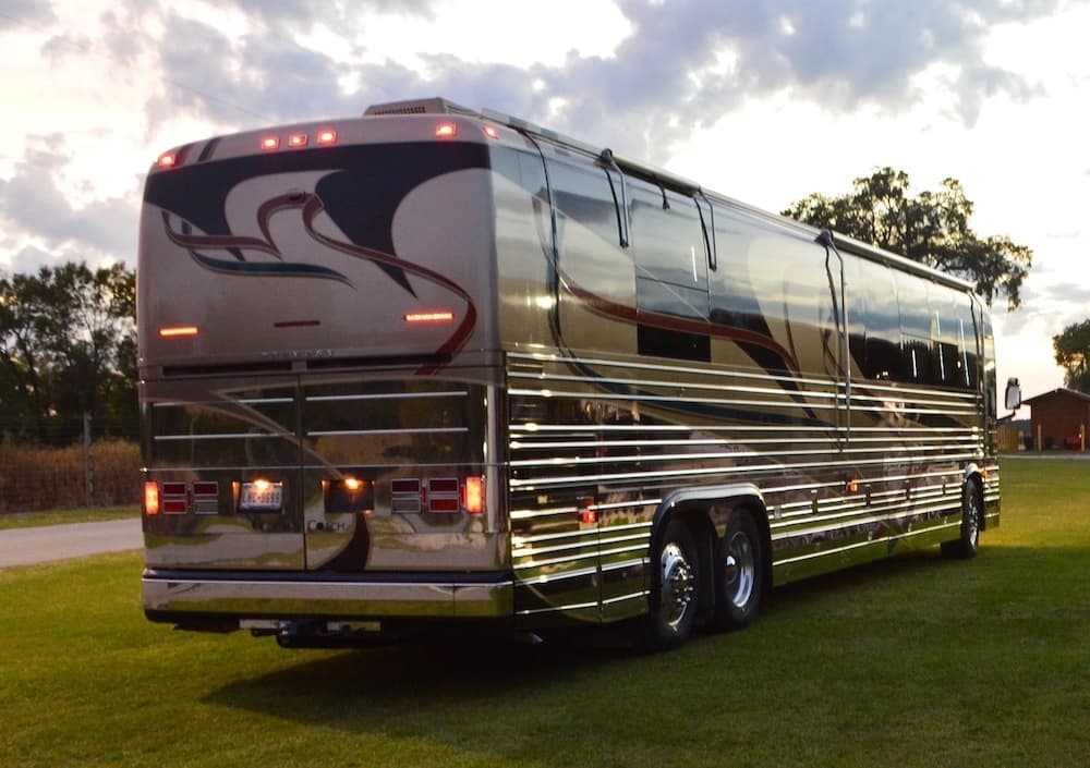 2003 Prevost Country Coach XLII Motorhome - Image 6