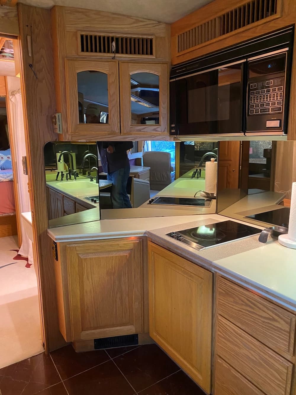 1989 Prevost Marathon XL 40 Motorhome - Image 7