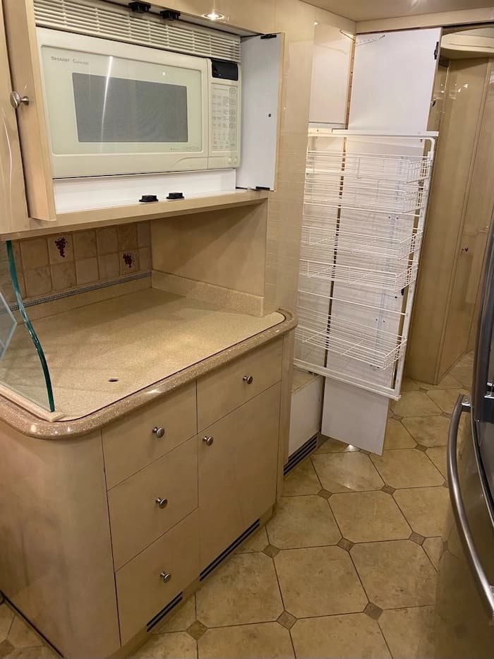 1999 Prevost Liberty XL Motorhome - Image 19