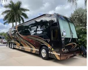 2008 Prevost Millennium H3-45 bus