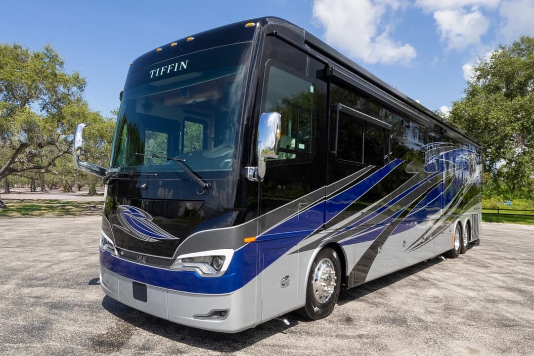 2022 Tiffin Allegro Motorcoach - Image 11