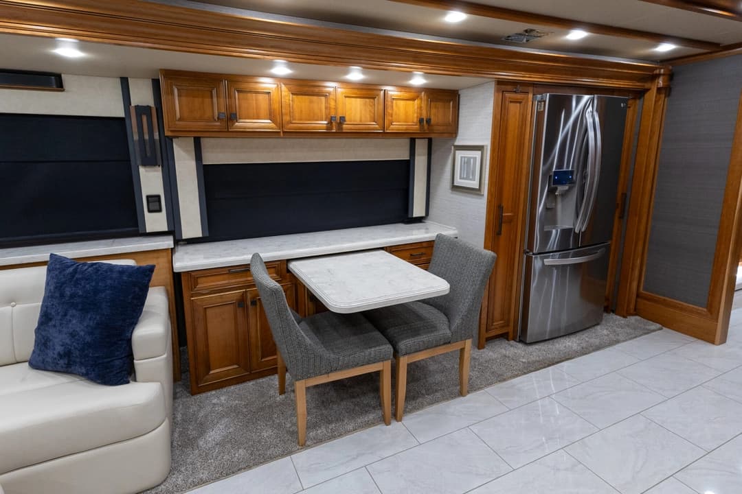 2022 Tiffin Allegro Motorcoach - Image 16