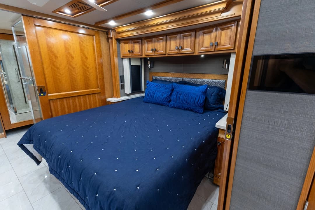 2022 Tiffin Allegro Motorcoach - Image 24
