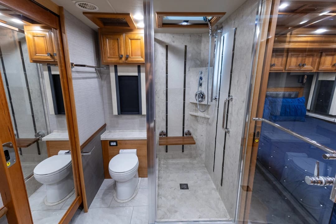 2022 Tiffin Allegro Motorcoach - Image 29