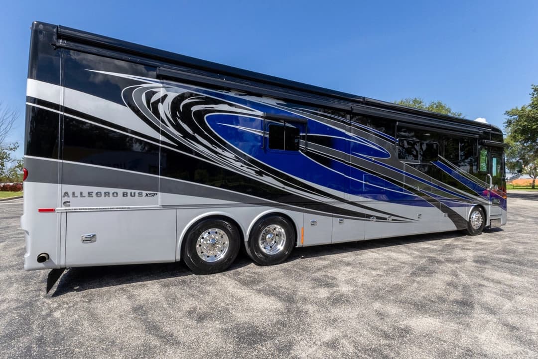 2022 Tiffin Allegro Motorcoach - Image 4
