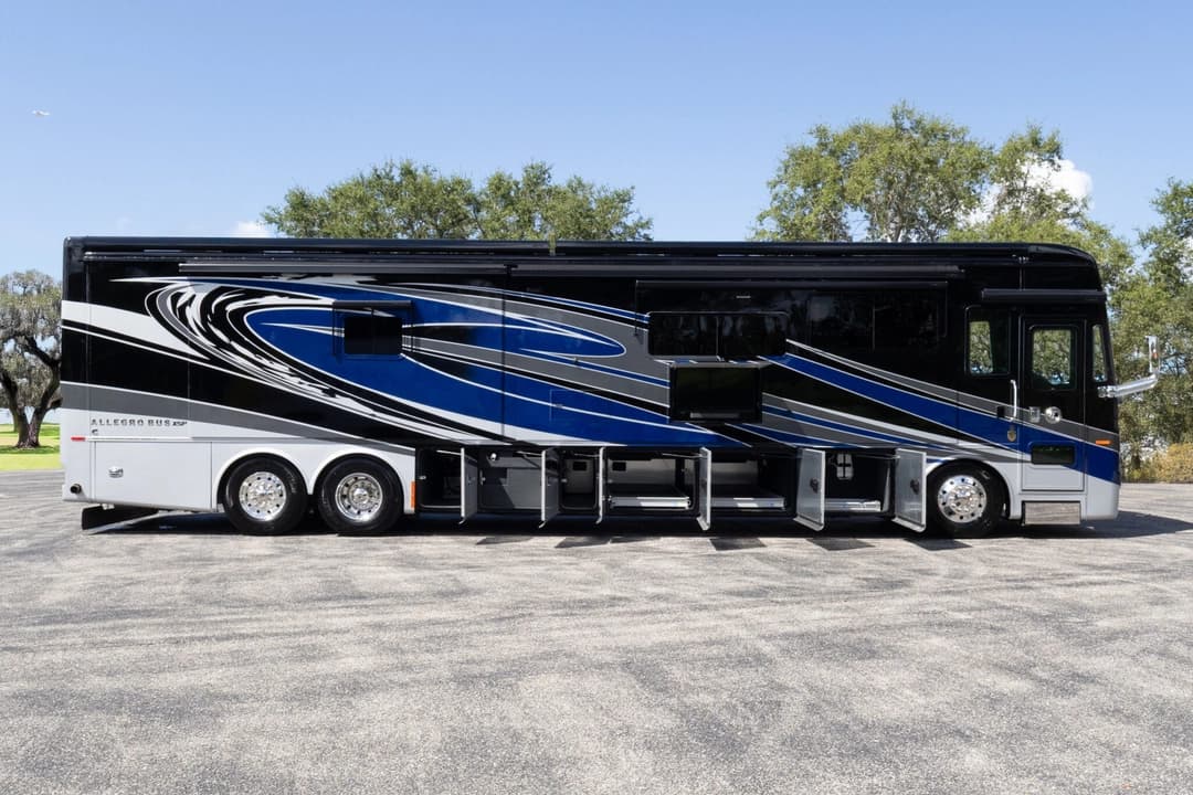 2022 Tiffin Allegro Motorcoach - Image 33
