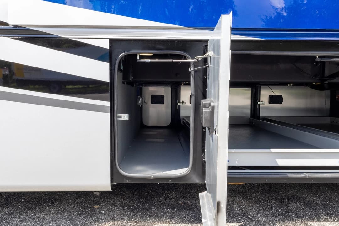 2022 Tiffin Allegro Motorcoach - Image 38