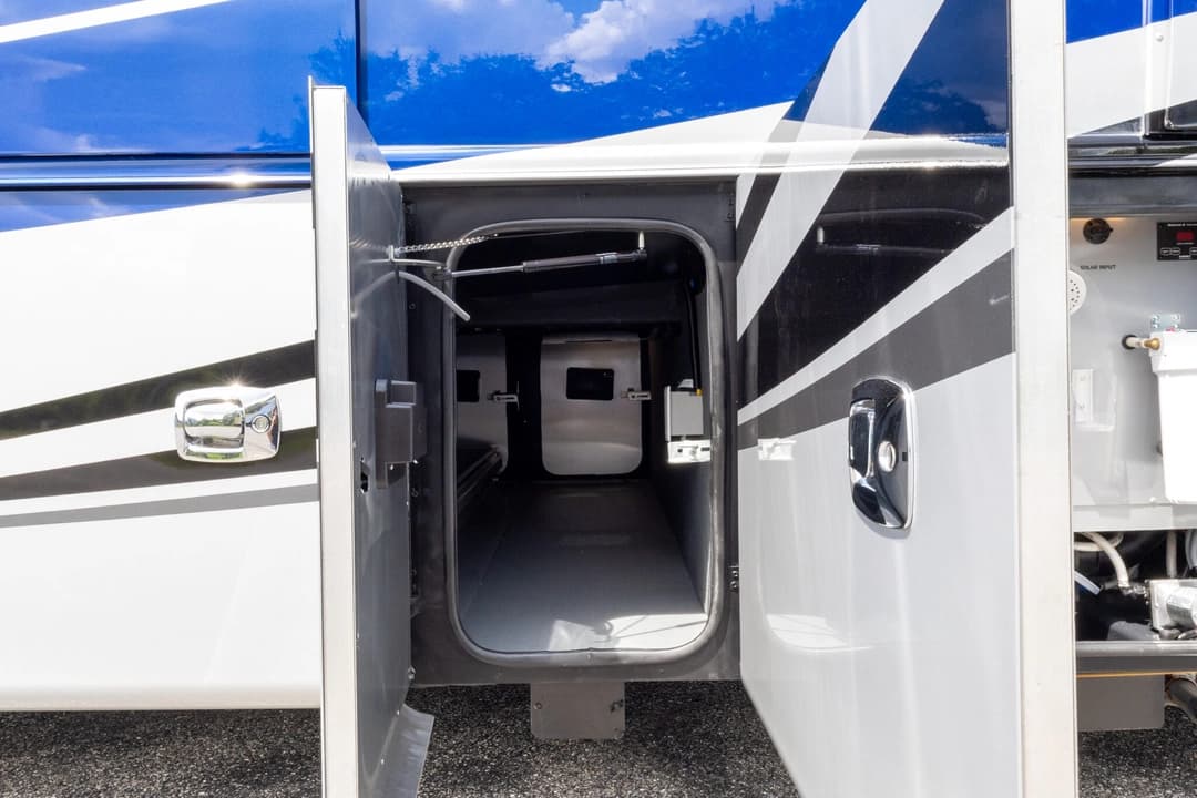 2022 Tiffin Allegro Motorcoach - Image 47