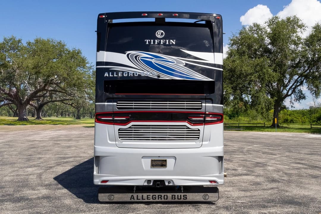 2022 Tiffin Allegro Motorcoach - Image 6