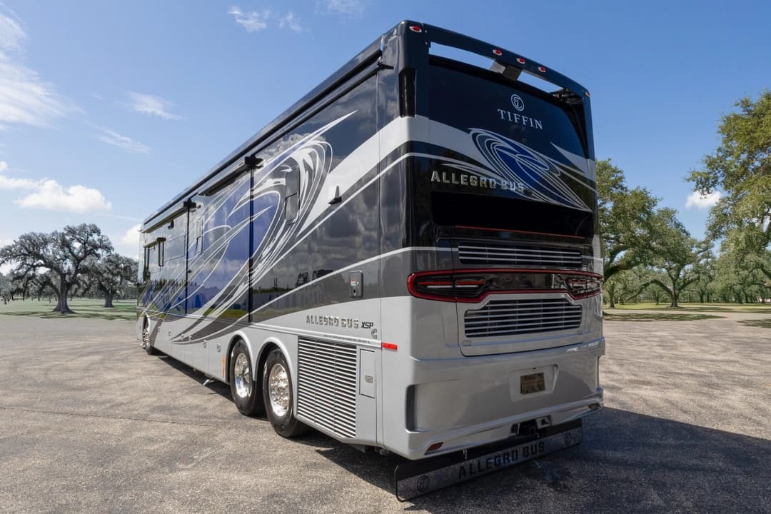 2022 Tiffin Allegro Motorcoach - Image 7