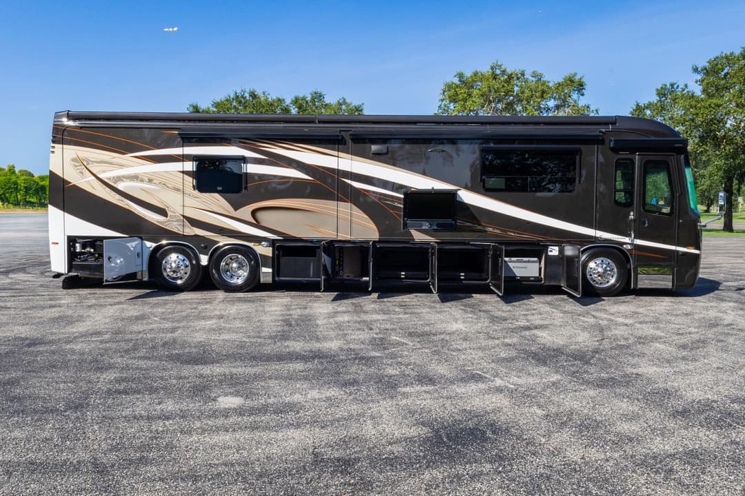 2017 Entegra Cornerstone 45B Motorcoach - Image 32