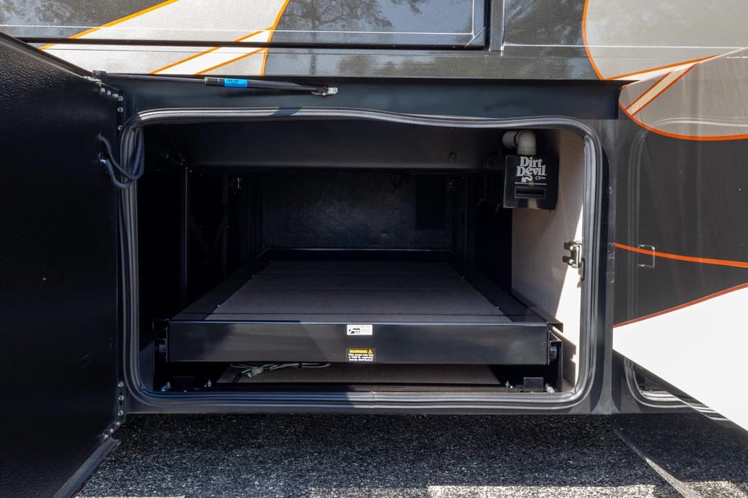 2017 Entegra Cornerstone 45B Motorcoach - Image 43