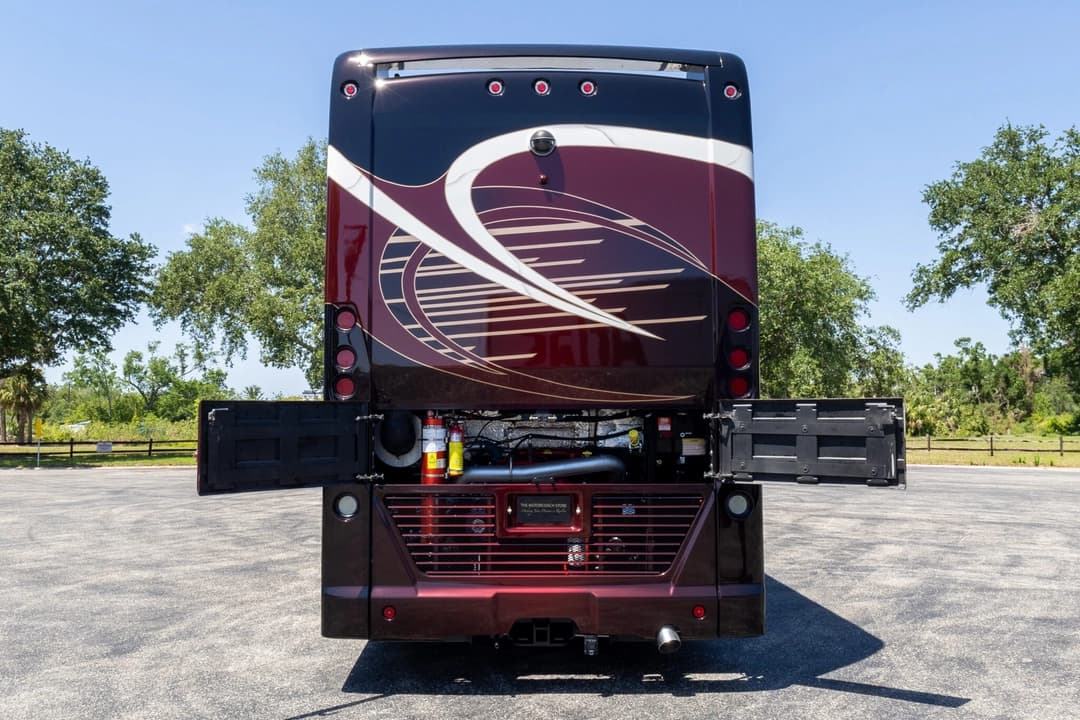 2022 Foretravel Realm FS605 Motorcoach - Image 47