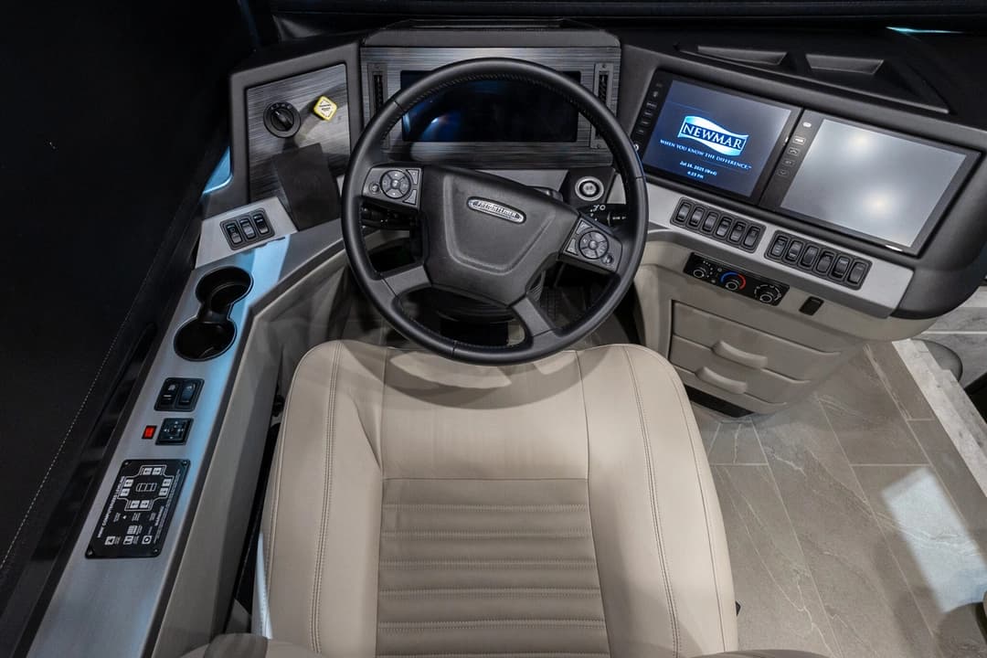 2023 New Aire Diesel Pusher 3545 Motorcoach - Image 13