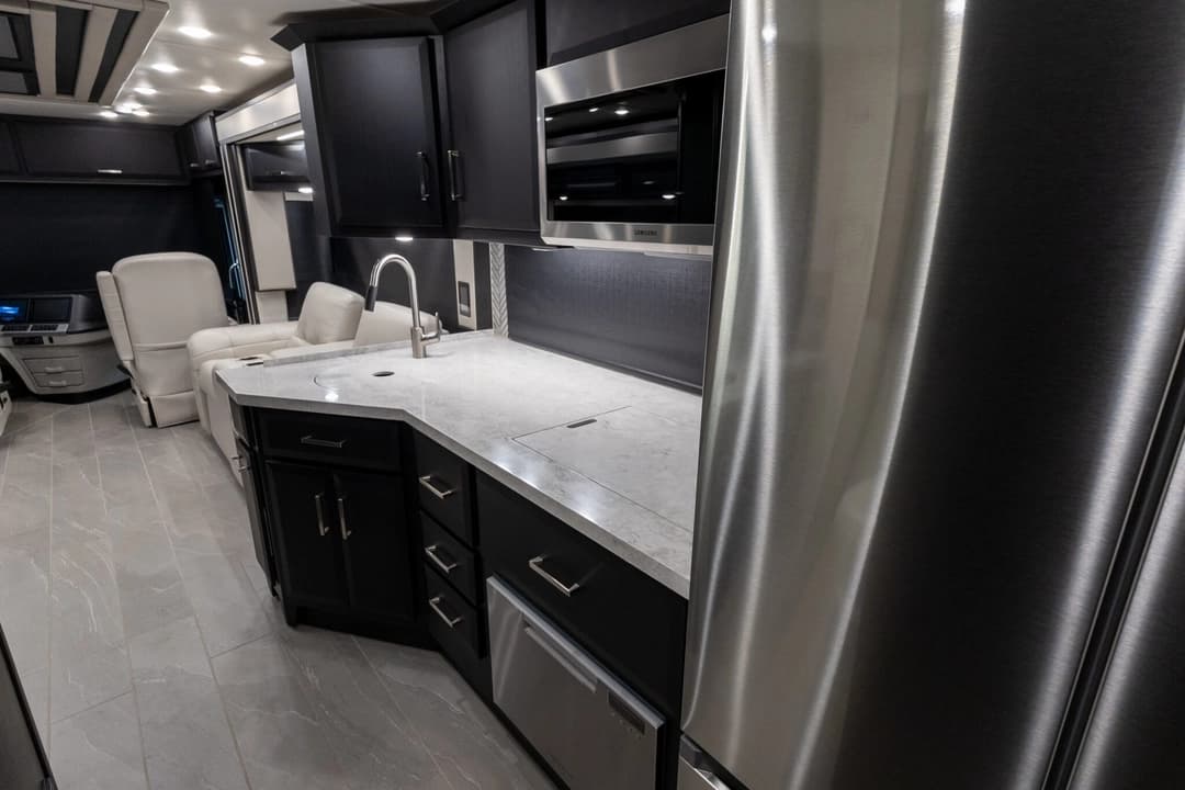 2023 New Aire Diesel Pusher 3545 Motorcoach - Image 19