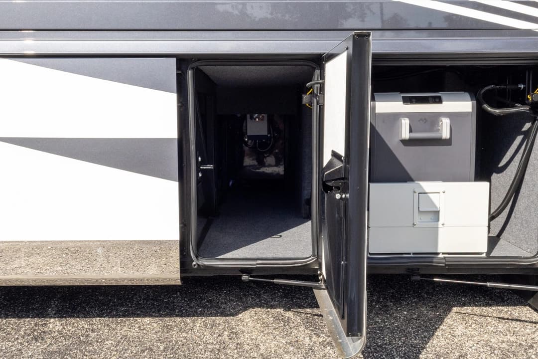 2023 New Aire Diesel Pusher 3545 Motorcoach - Image 36