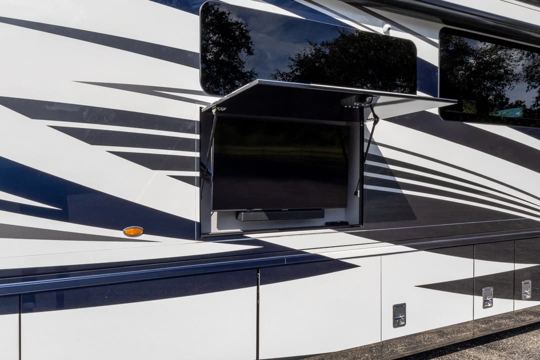 2023 New Aire Diesel Pusher 3545 Motorcoach - Image 38