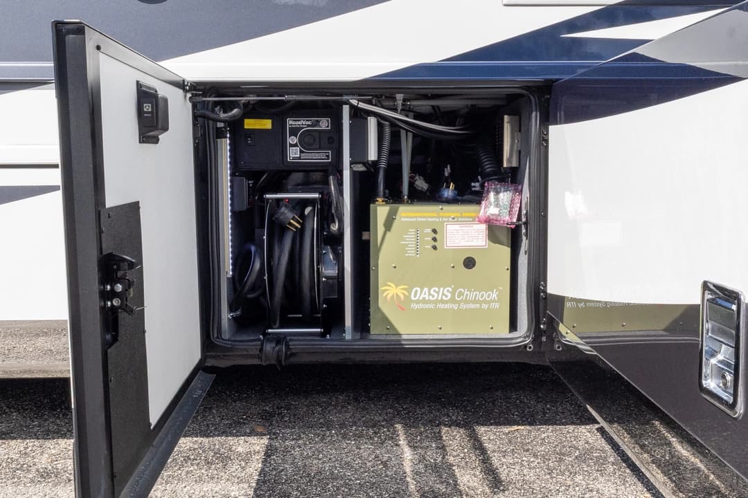 2023 New Aire Diesel Pusher 3545 Motorcoach - Image 43