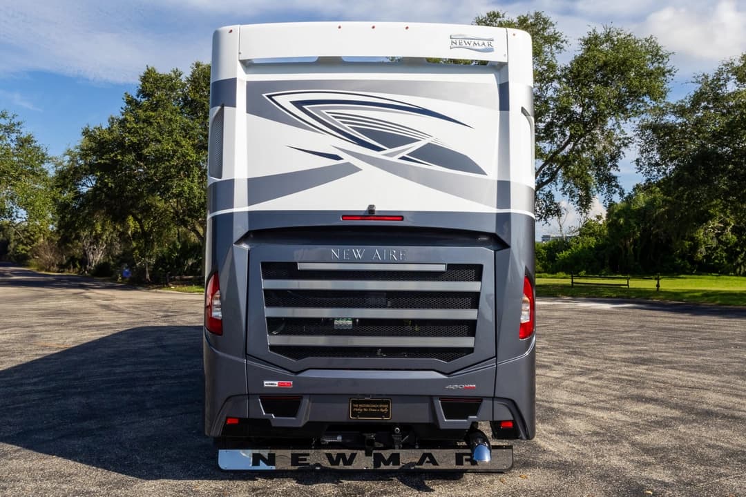 2023 New Aire Diesel Pusher 3545 Motorcoach - Image 6