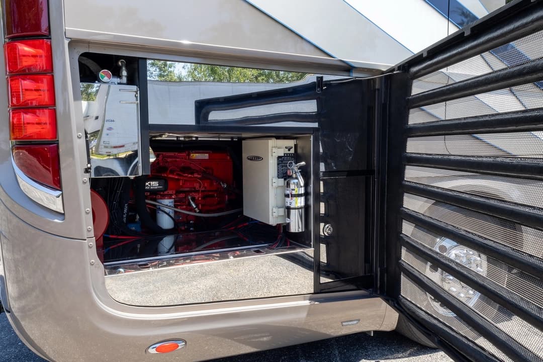 2020 Newell P50 Edition Motorcoach - Image 35