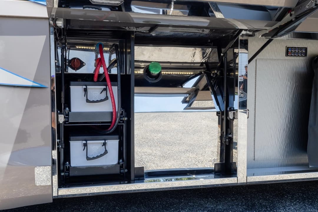 2020 Newell P50 Edition Motorcoach - Image 36