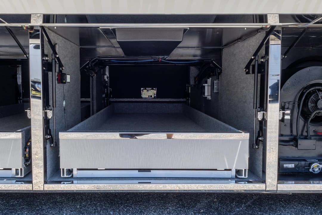 2020 Newell P50 Edition Motorcoach - Image 43