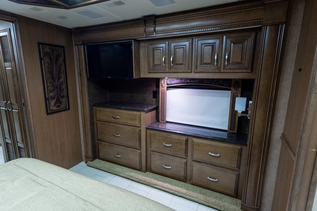 2013 Entegra Cornerstone 45K Motorcoach - Image 27