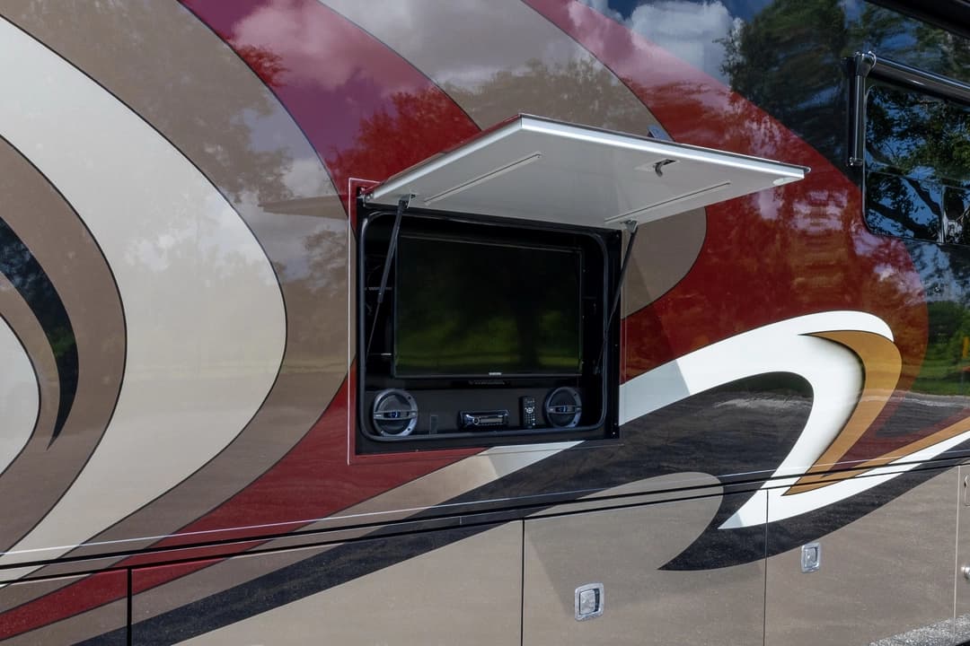 2013 Entegra Cornerstone 45K Motorcoach - Image 40
