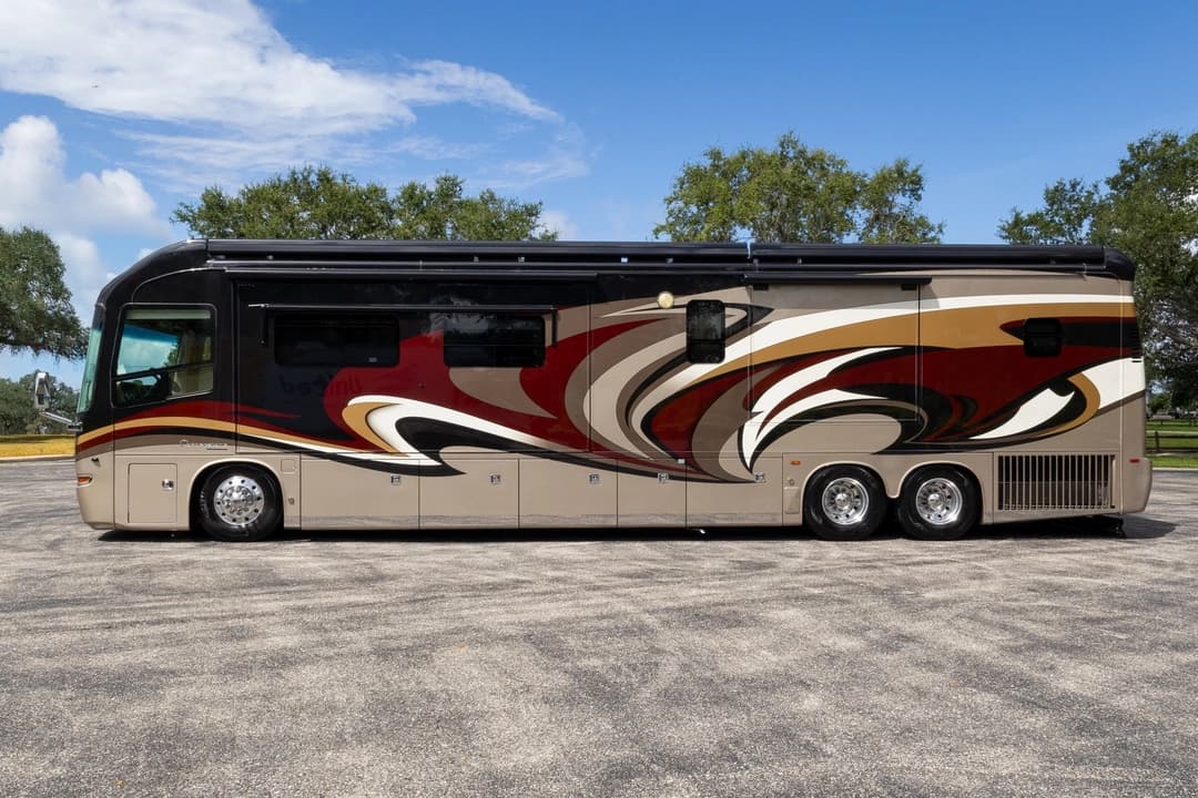 2013 Entegra Cornerstone 45K Motorcoach - Image 9