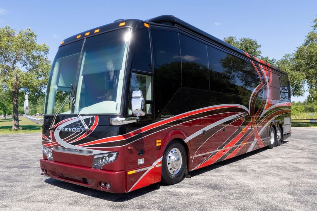 2017 Millennium H3-45 Motorcoach - Image 11