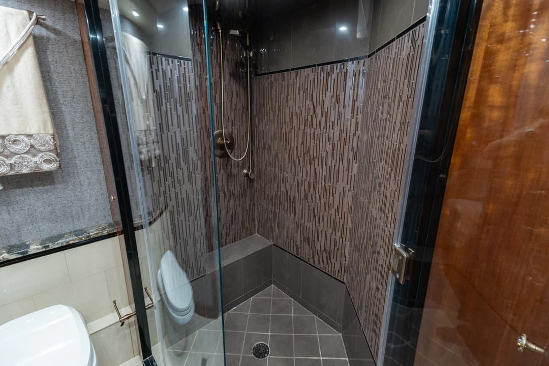 2017 Millennium H3-45 Motorcoach - Image 29