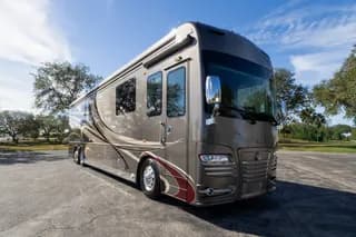 2016 Foretravel 4540 bus
