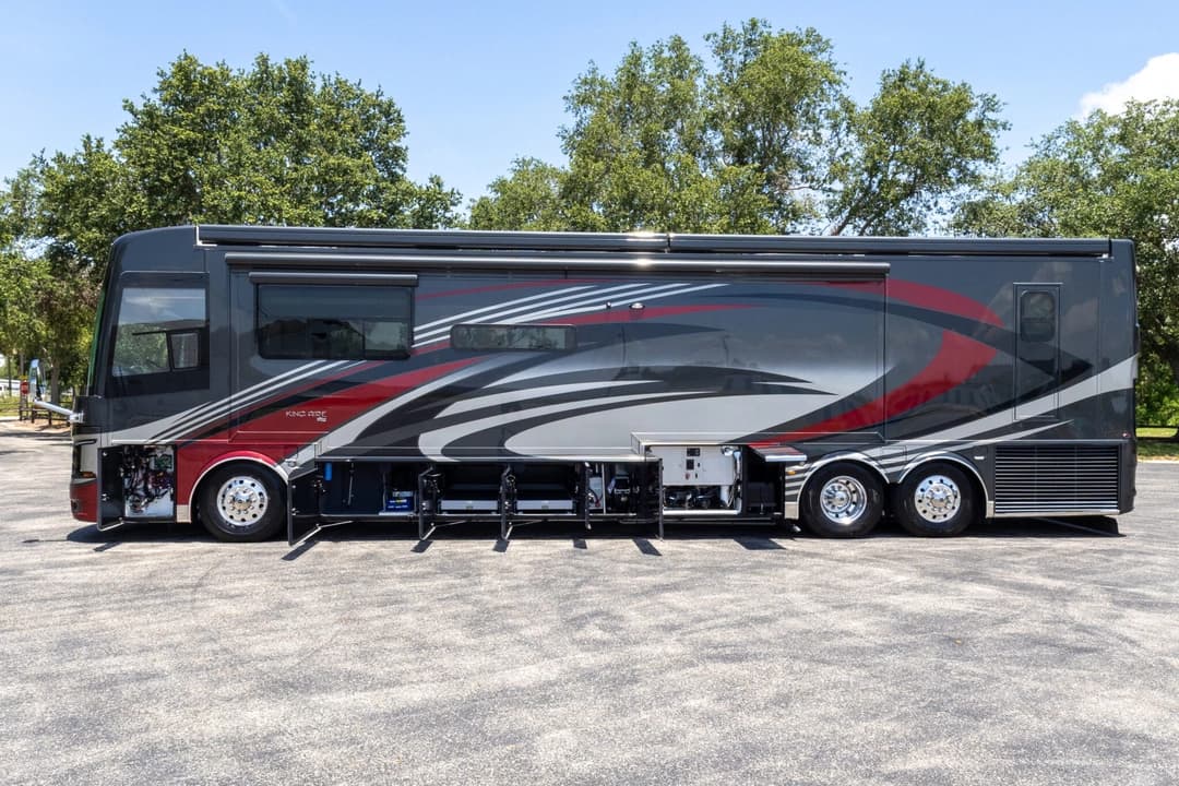 2020 King Aire 4533 Motorcoach - Image 33
