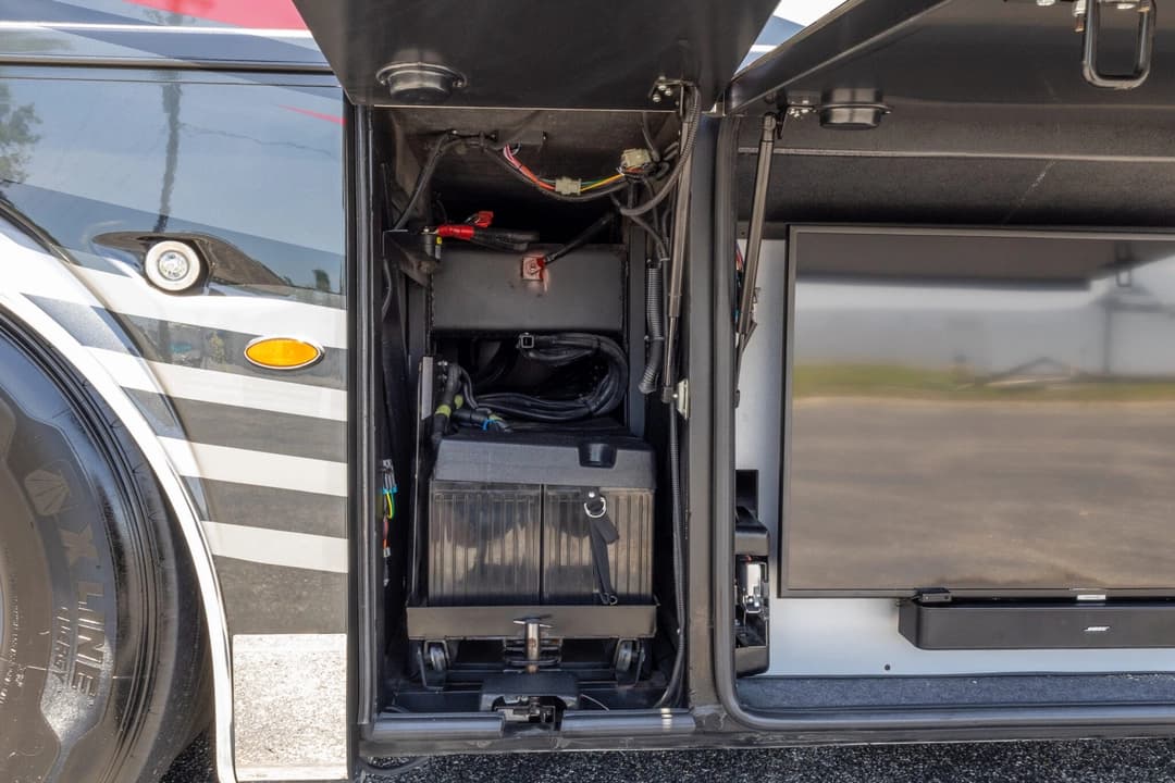 2020 King Aire 4533 Motorcoach - Image 36
