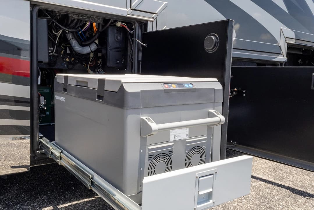 2020 King Aire 4533 Motorcoach - Image 38