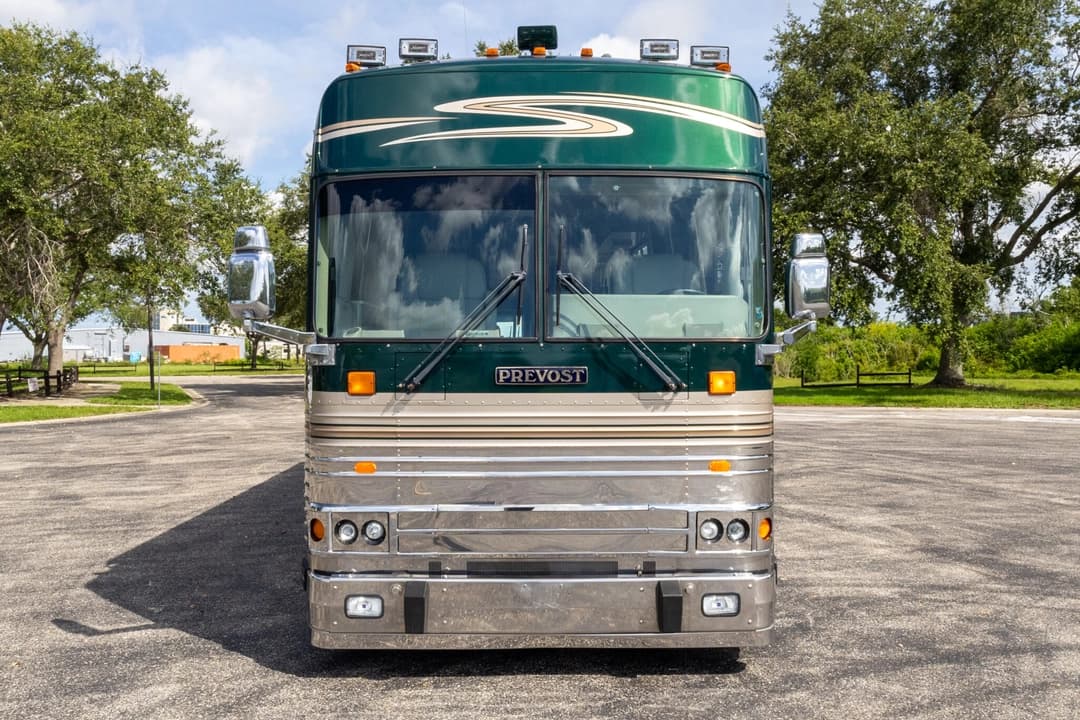 1988 Prevost Liberty 40XL Motorcoach - Image 12