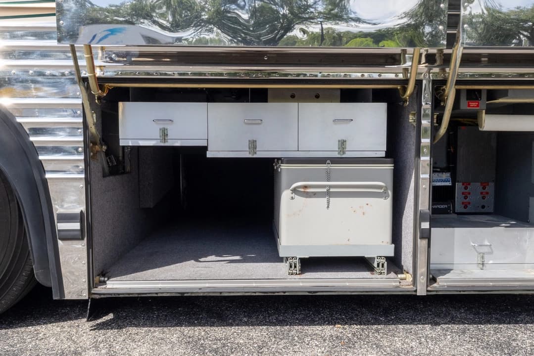 1988 Prevost Liberty 40XL Motorcoach - Image 35