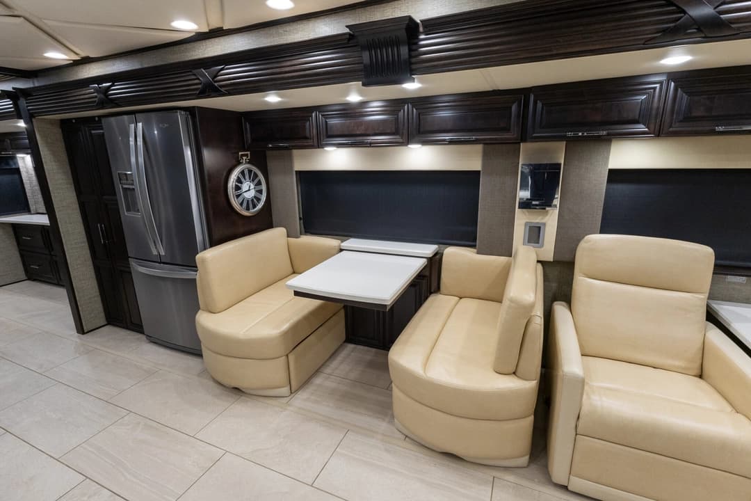 2020 Newmar Mountain Aire Motorhome - Image 16