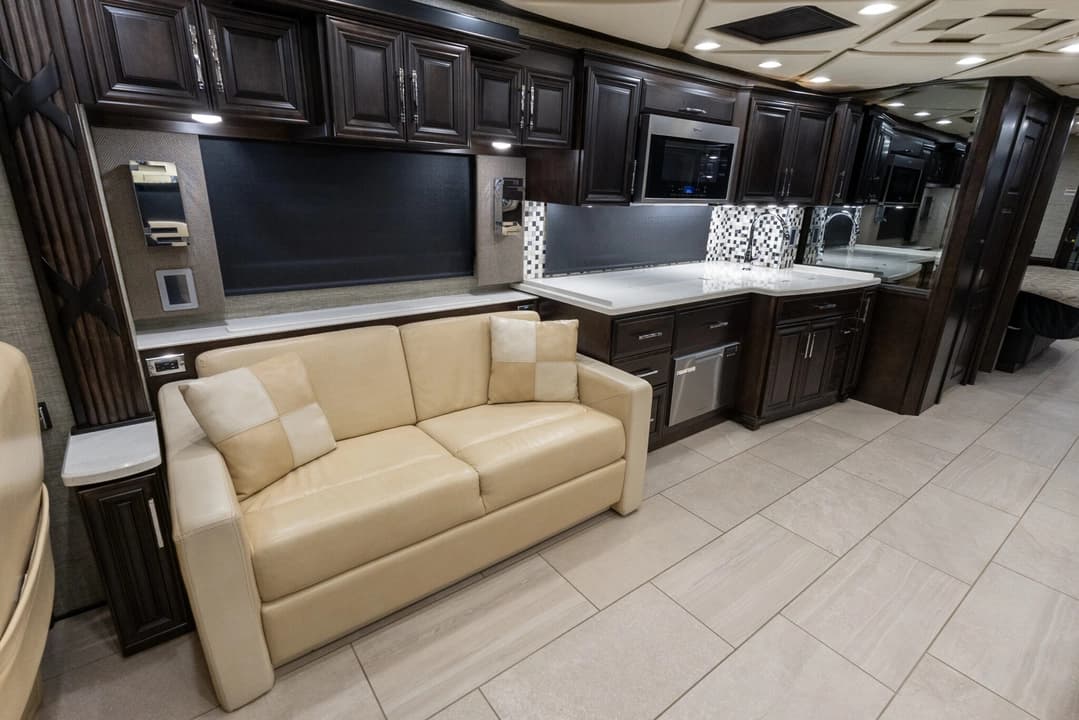 2020 Newmar Mountain Aire Motorhome - Image 17