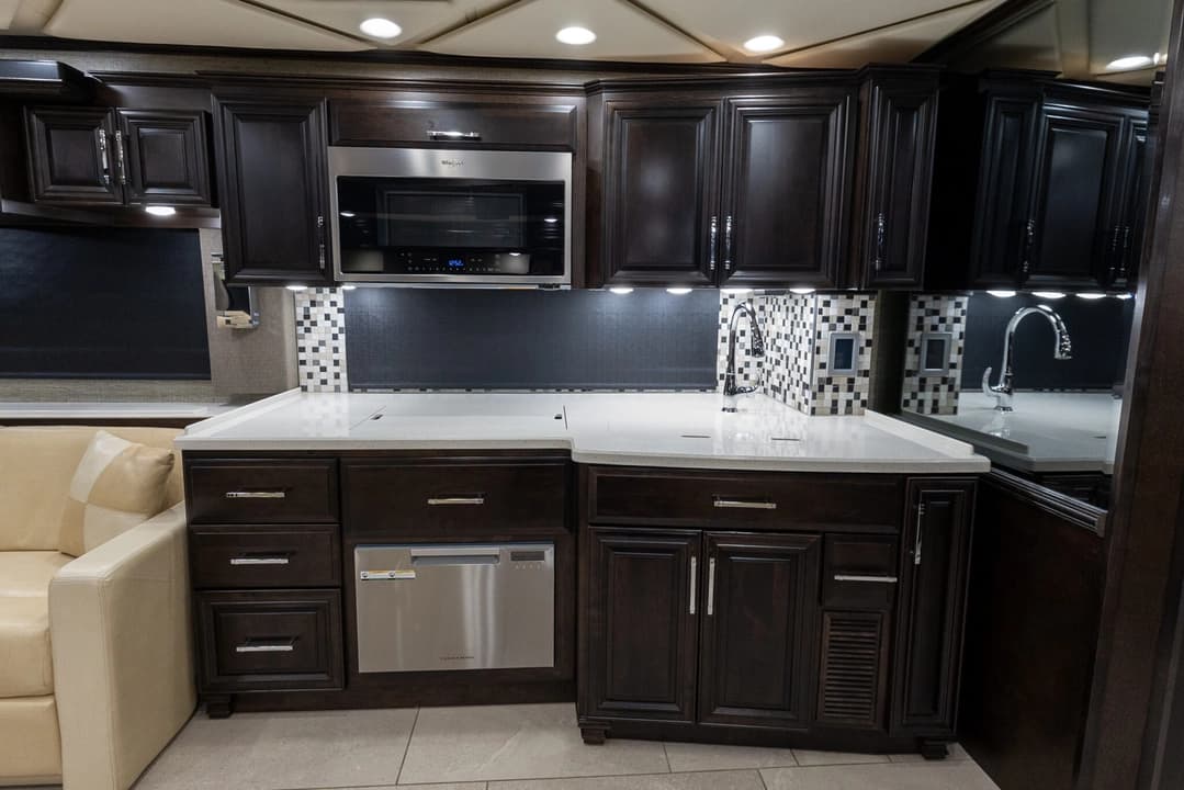 2020 Newmar Mountain Aire Motorhome - Image 19