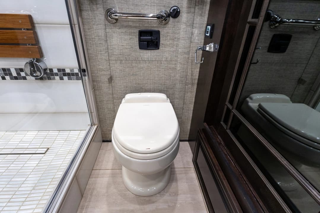 2020 Newmar Mountain Aire Motorhome - Image 30