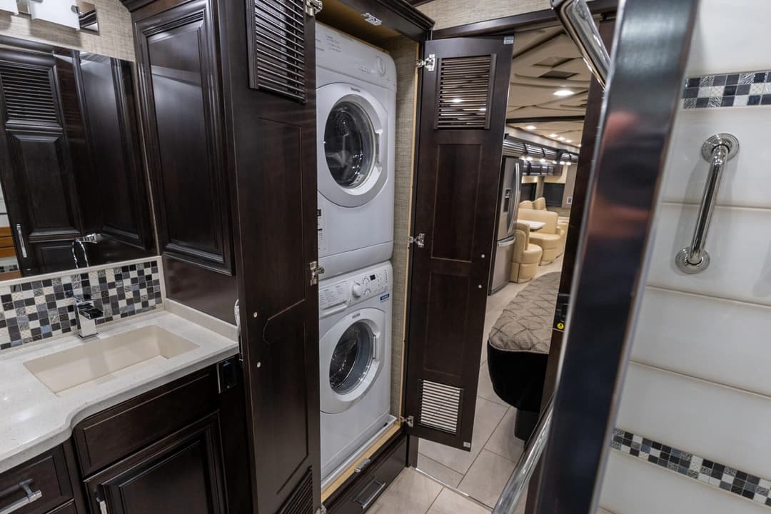 2020 Newmar Mountain Aire Motorhome - Image 31