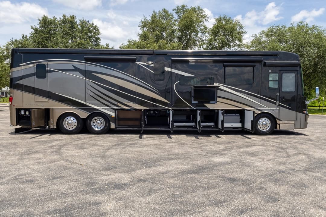 2020 Newmar Mountain Aire Motorhome - Image 32