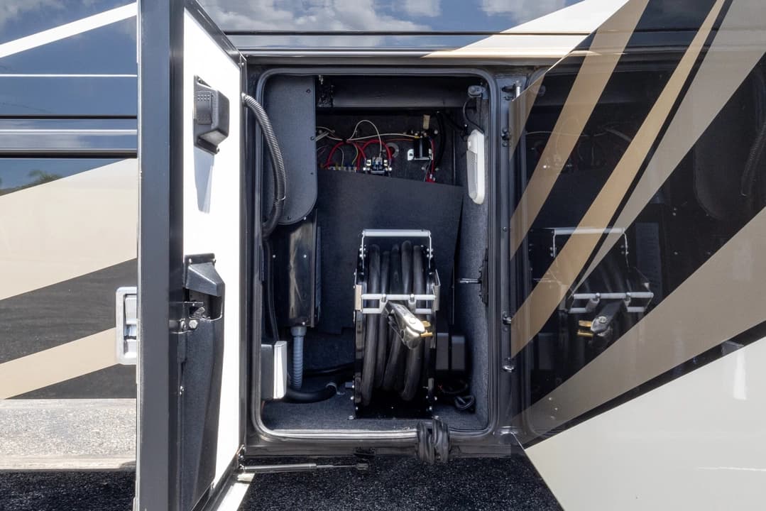 2020 Newmar Mountain Aire Motorhome - Image 47