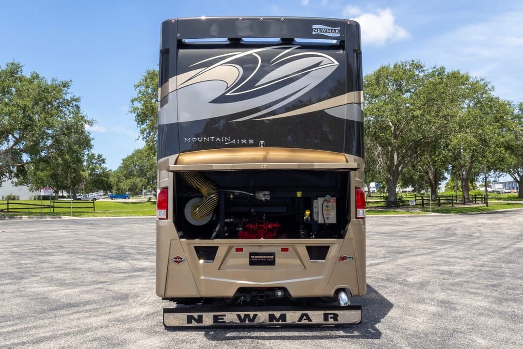 2020 Newmar Mountain Aire Motorhome - Image 49